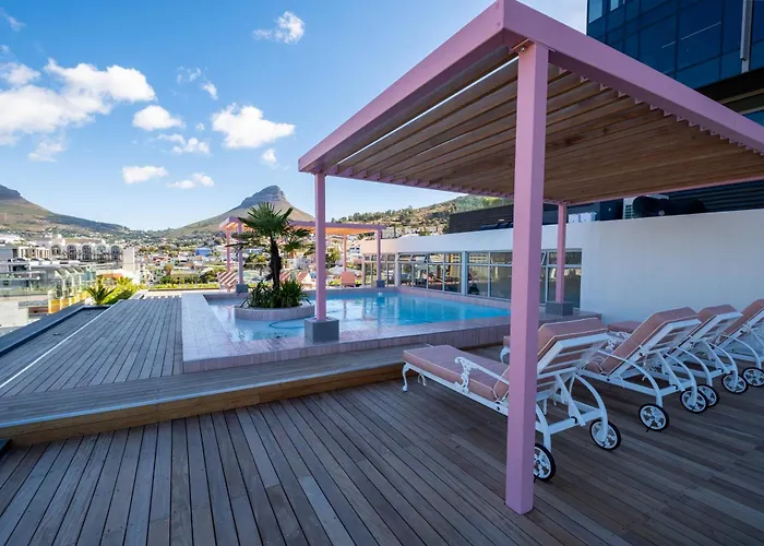 The Rose 506: Studio Apartment With Rooftop Pool
