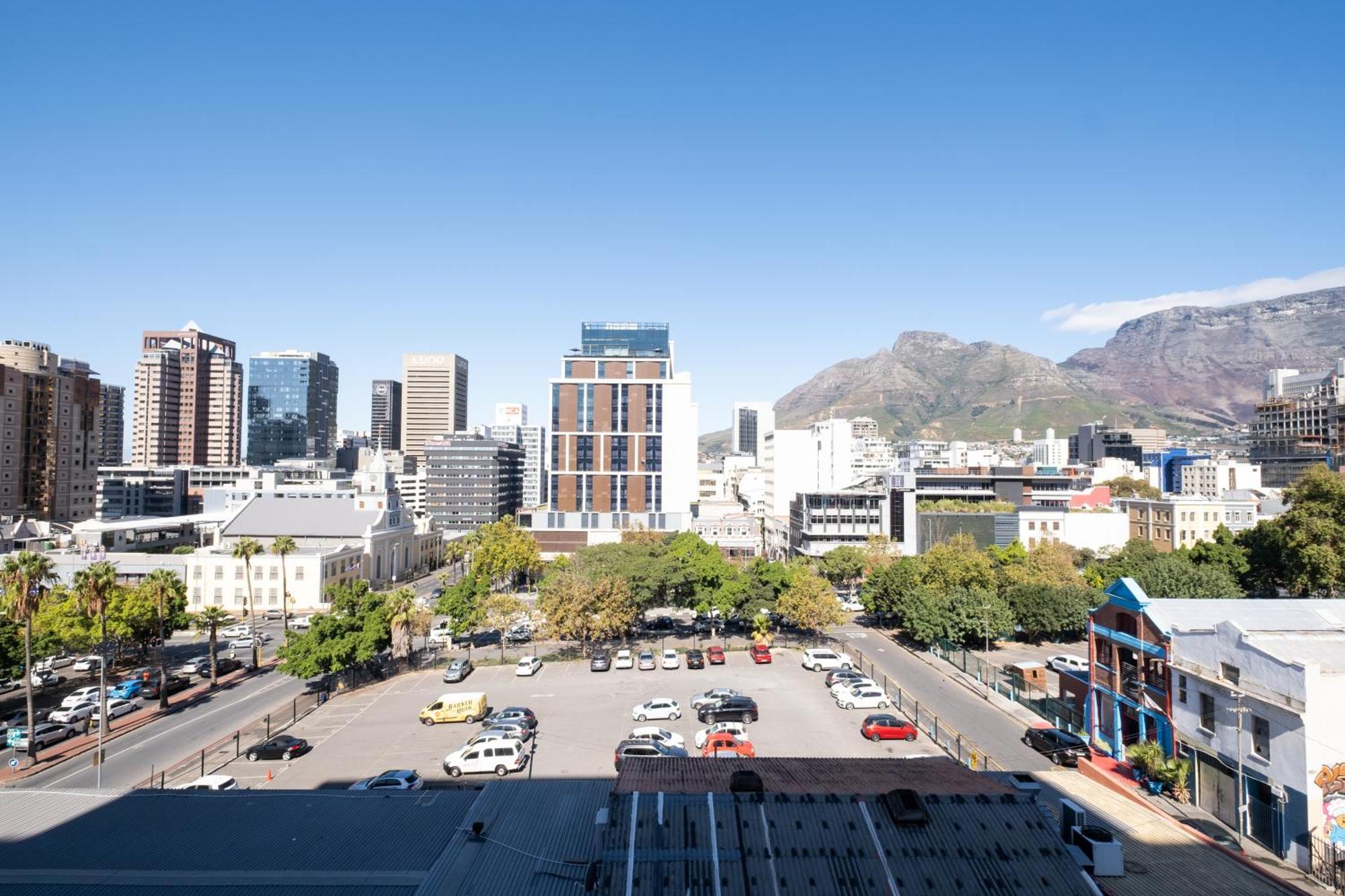 The Rose 506: With Rooftop Pool Apartment